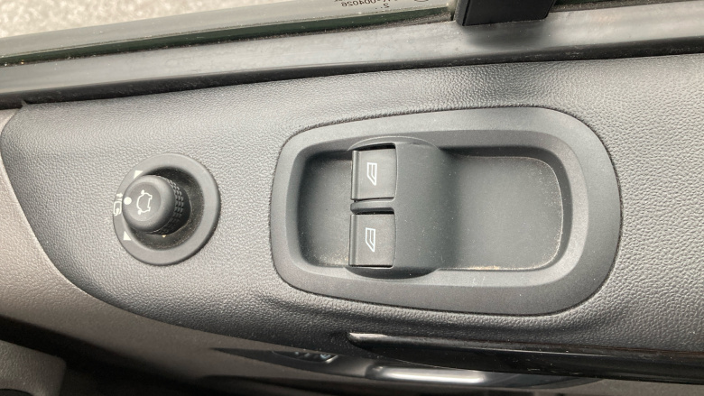 Ford Transit Custom 340 L1 Diesel Fwd 2.0 EcoBlue 170ps Low Roof Limited Van Auto